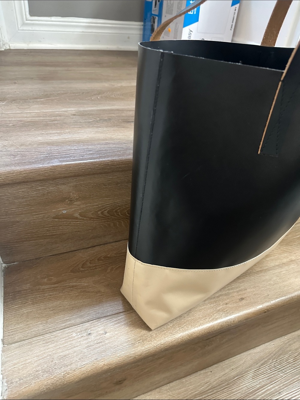 ✨ Marni Tribeca Tote Bag – Black / Beige Colorblock ✨ - Picture 9 of 14